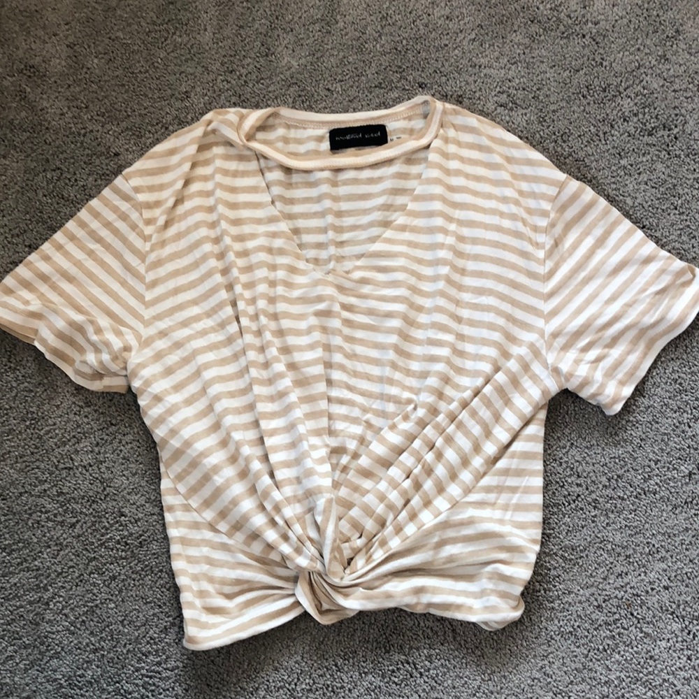 Short Sleeve Striped Cropped top with neck cutout